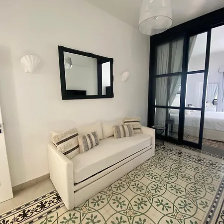 Top Central Suite كابري